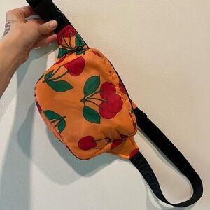 Baggu puffy fanny pack cherry